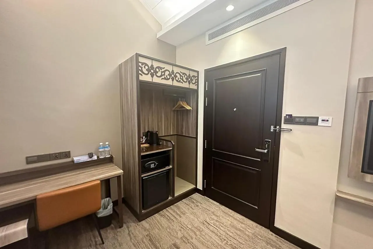 Lion Peak Hotel Hamilton Singapore