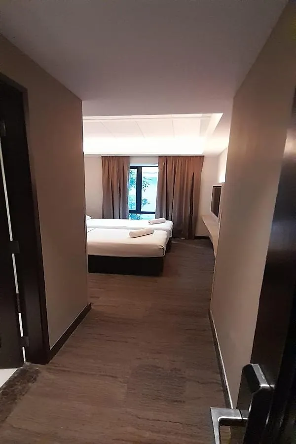 Lion Peak Hotel Hamilton Singapore
